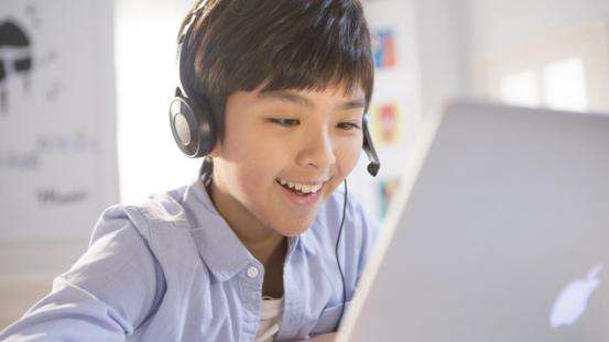 广州小学英语在线学习哪家好，费用贵不贵？